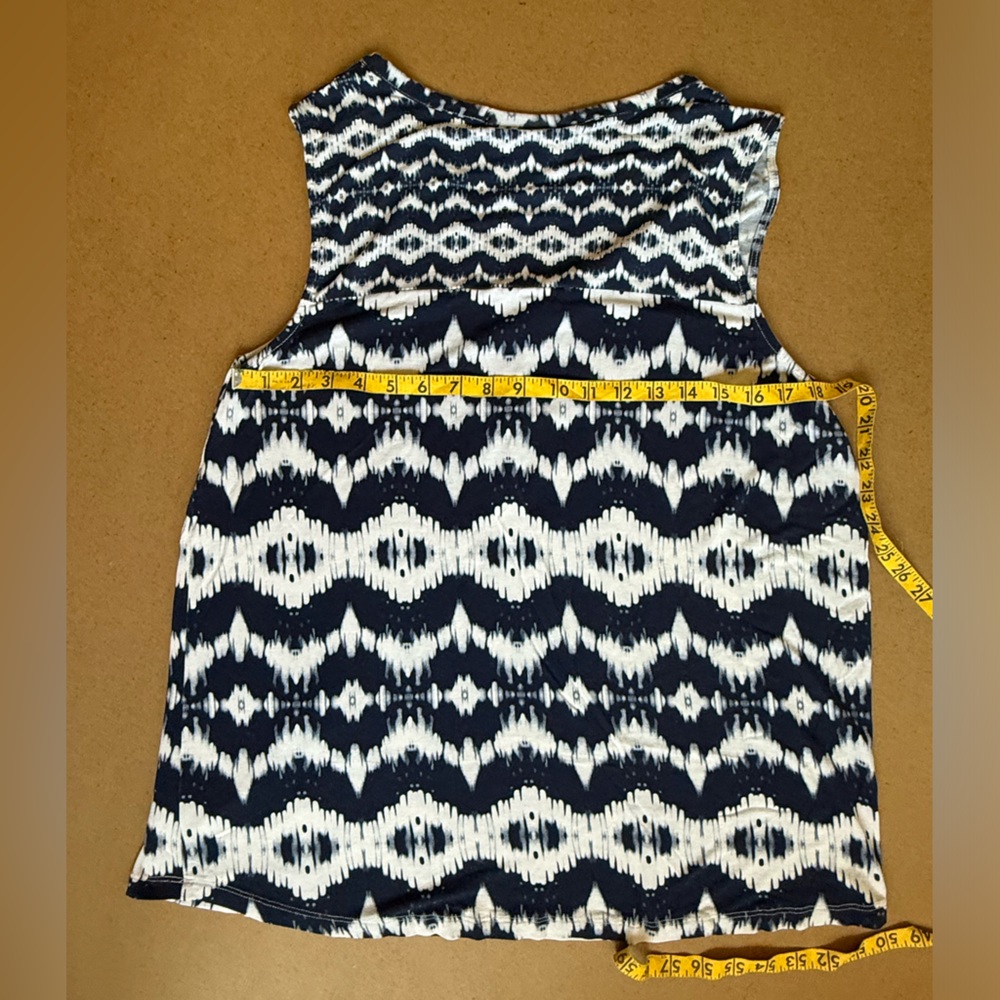 Serengeti Geometric Patterned Button Down Tank Top - image 2